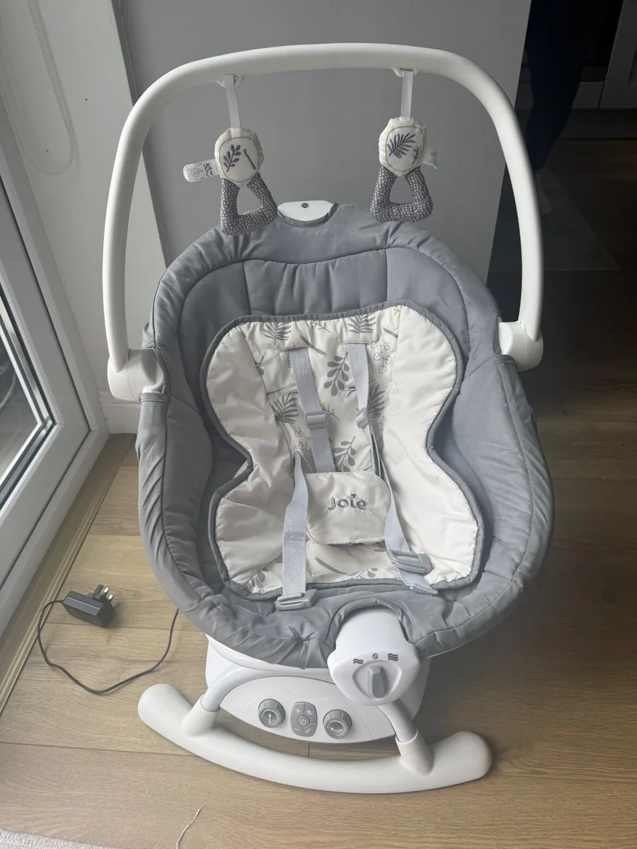 Baby swing - Image 1