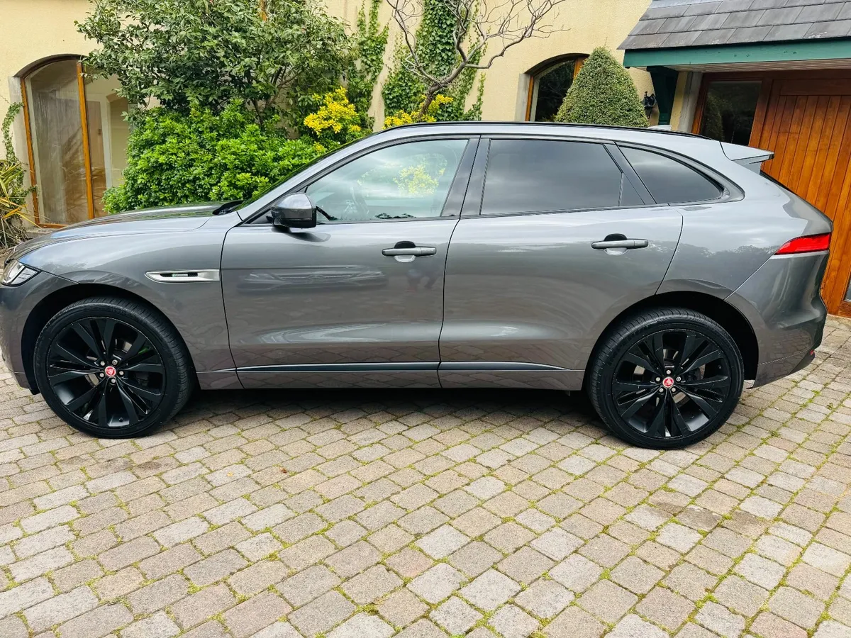 2017 Jaquar F Pace R Sport Auto  MEGA SPEC NI JEEP - Image 3