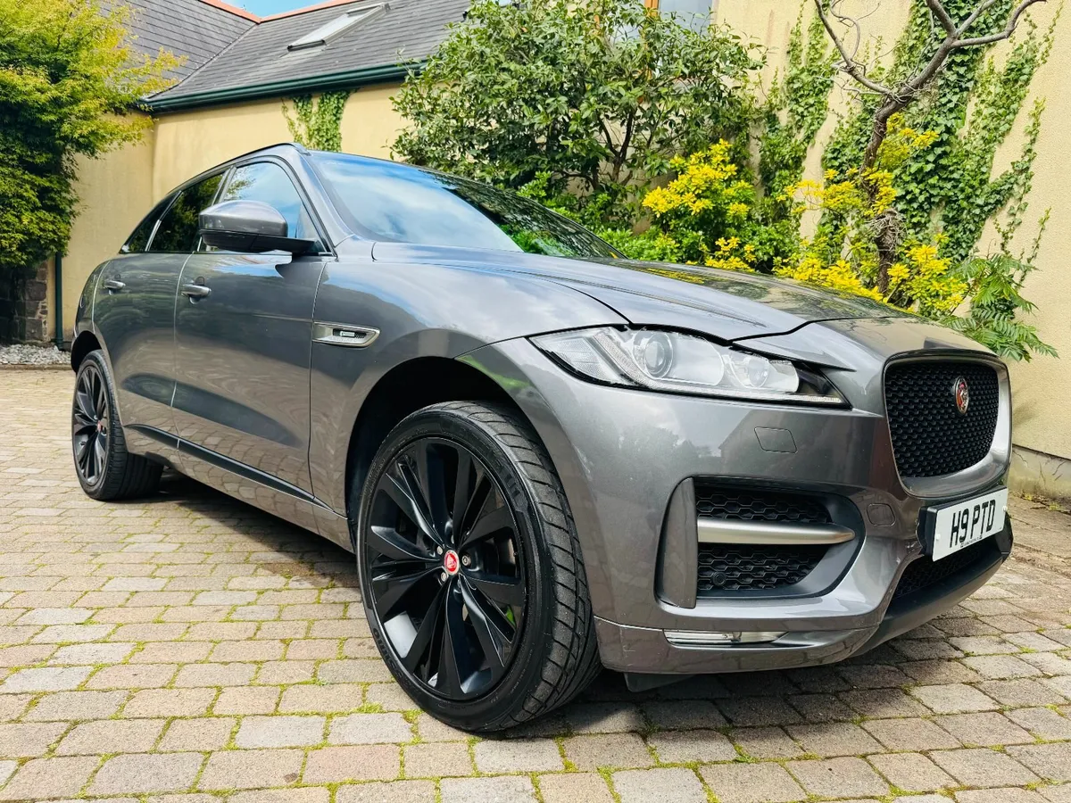 2017 Jaquar F Pace R Sport Auto  MEGA SPEC NI JEEP - Image 4