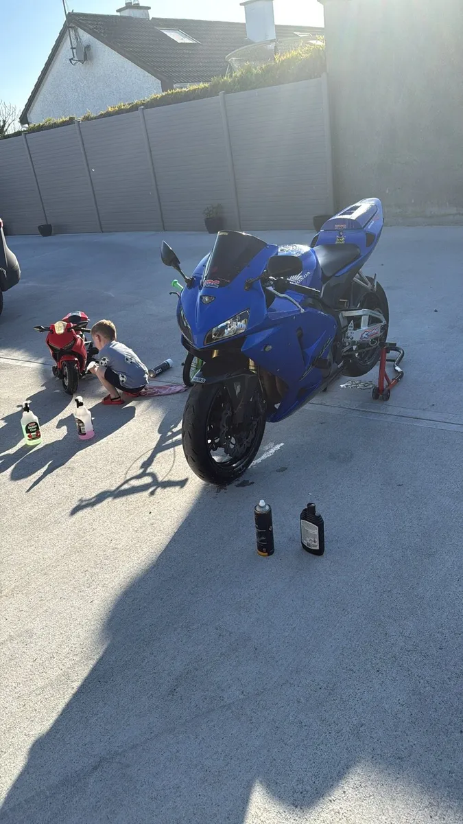 Cbr 600rr - Image 2