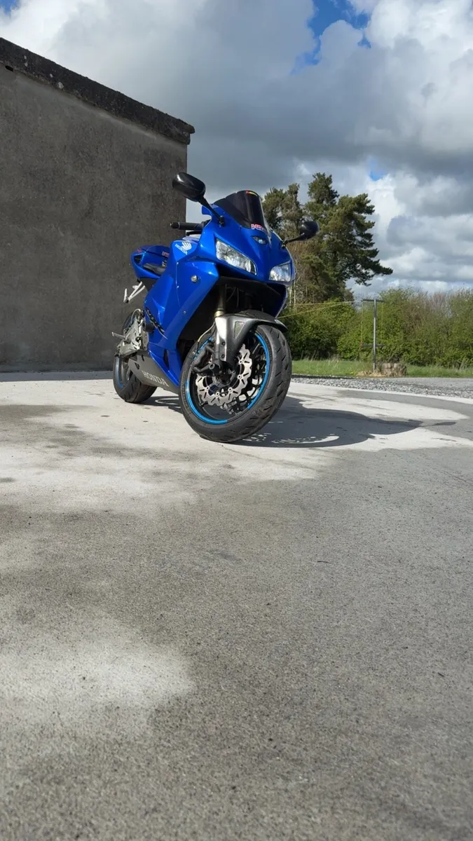 Cbr 600rr - Image 3
