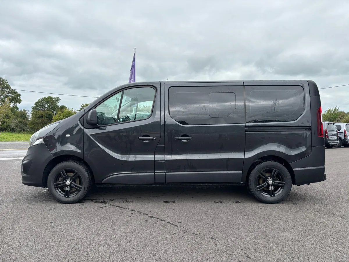 Vauxhall Vivaro  Wheelchair Accessible - Image 4