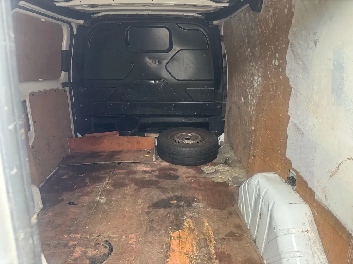 Ford Transit Custom - Image 4
