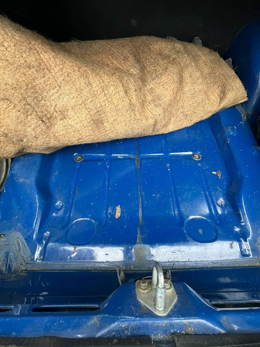 Ford Escort 1977 - Image 2