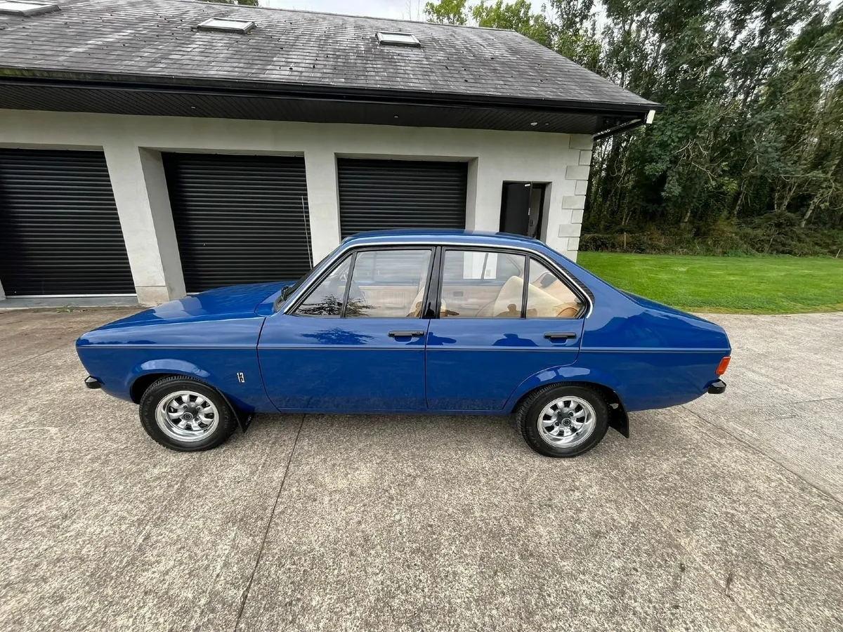 Ford Escort 1977 - Image 1