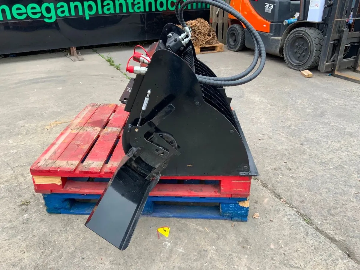 SELF LOADING CONCRETE MIXING BUCKET......308w. - Image 3