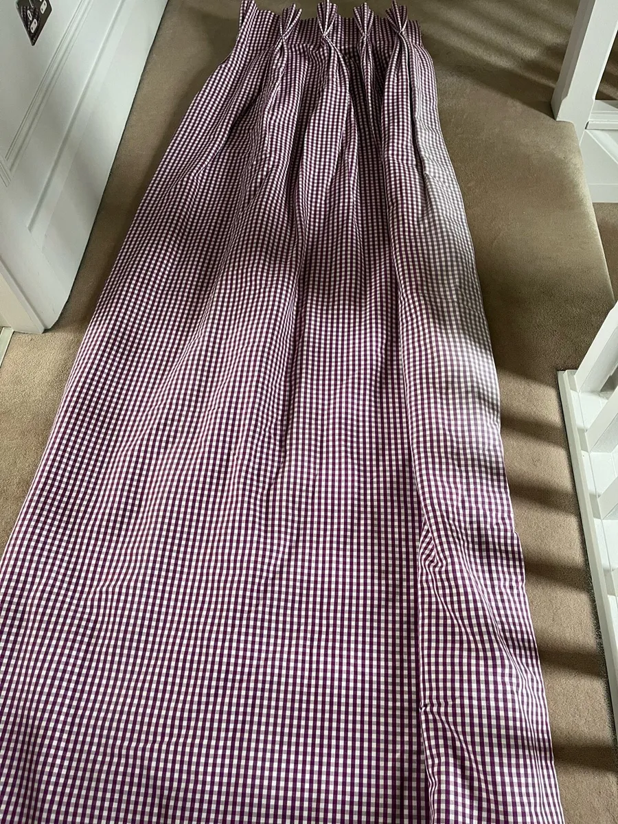 Curtains - Image 2