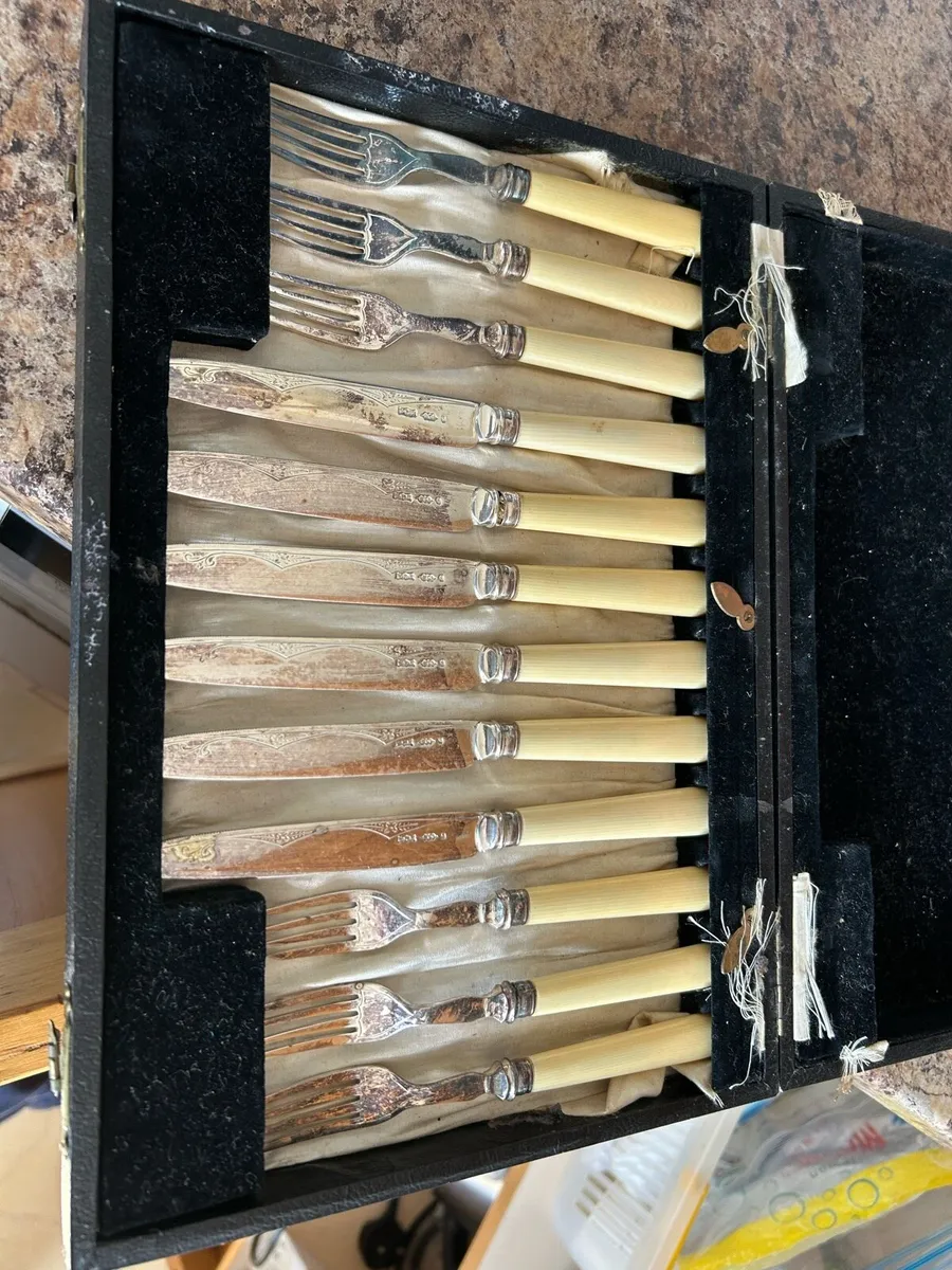 Sheffield knife set - Image 1