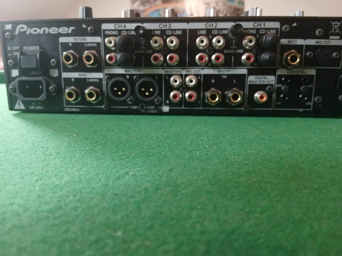 Pioneer DJM 850 - Image 3