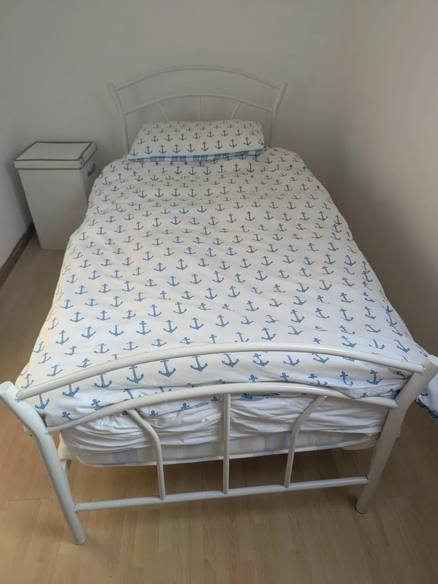 Single metal bed with mattress - Image 4