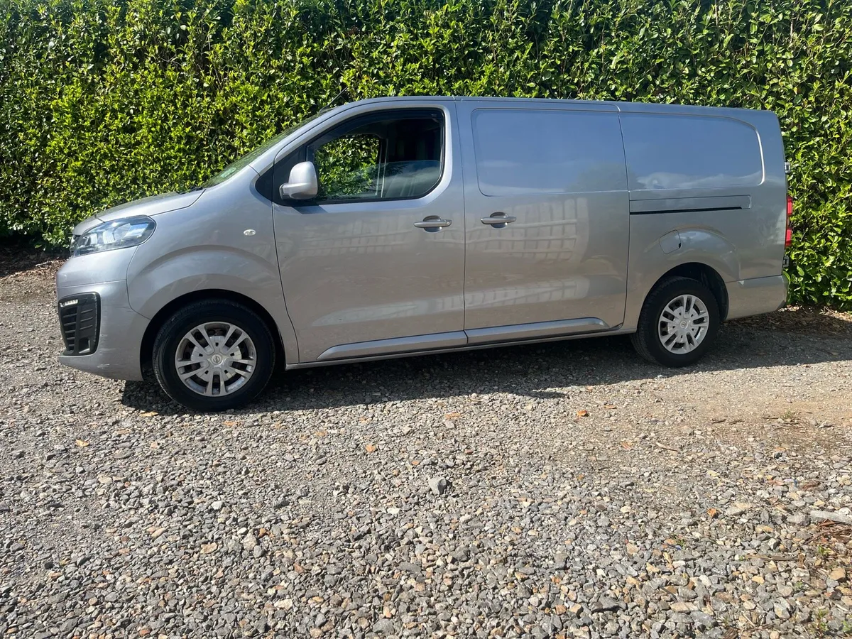 202 Opel Vivaro LWB 2.0 Diesel - Image 2