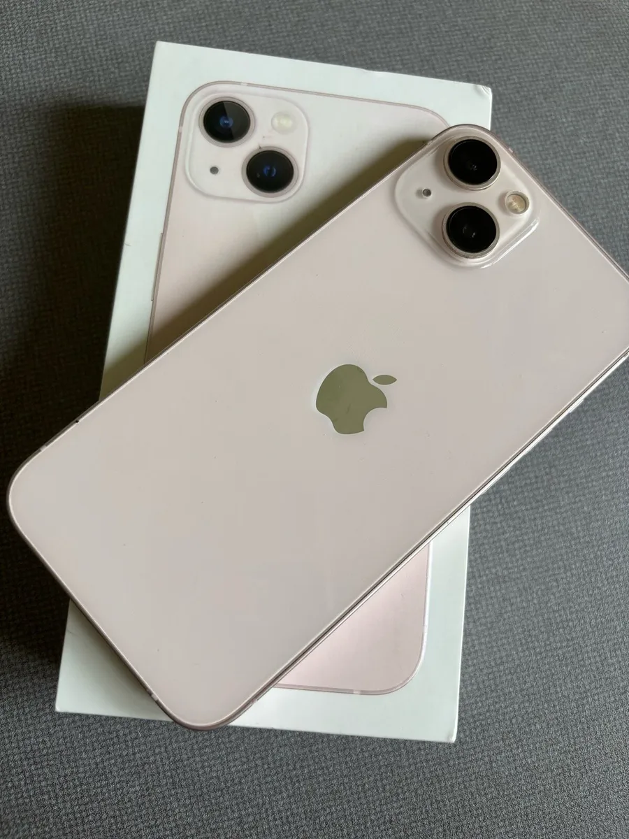 iPhone 13 - Image 2