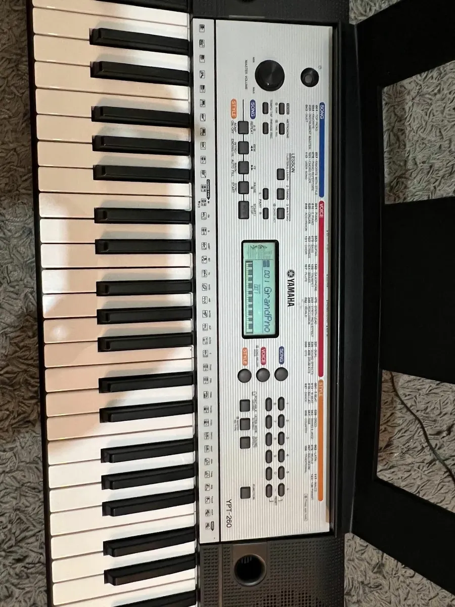 Yamaha YPT 260 61-Key Portable Keyboard Piano - Image 2