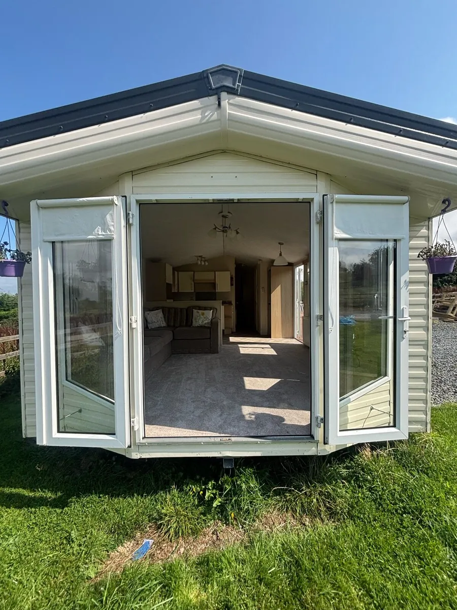 Mobile Homes - Image 1
