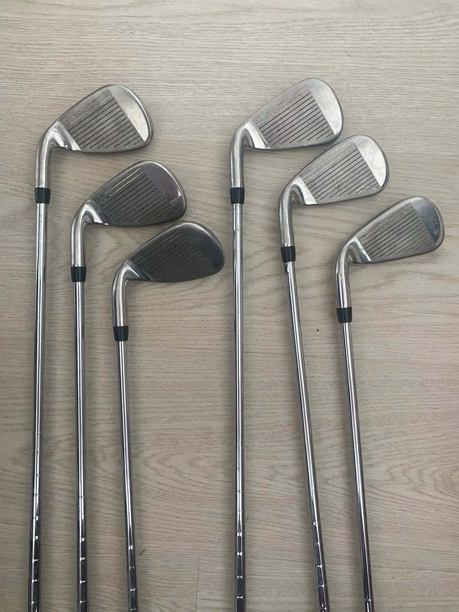 Callaway Rogue golf Irons - Image 2