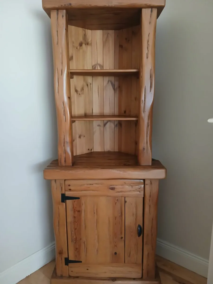 Full set of Driftwood style livingroom furniture - Image 1
