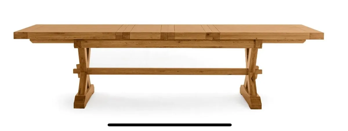 Oak Extendable dining table with chairs - Image 2