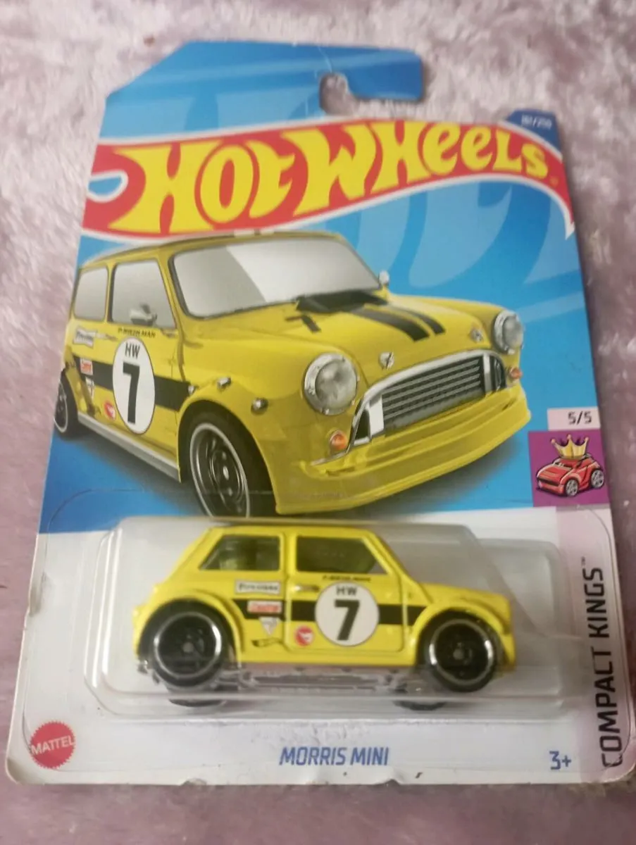 A COLLECTION OF HOT WHEELS DIE-CAST MINI COOPER - Image 4