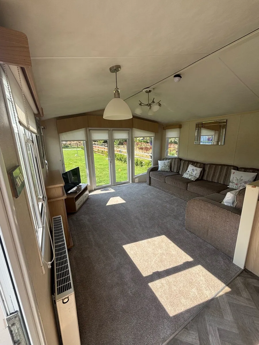 Mobile Homes - Image 2