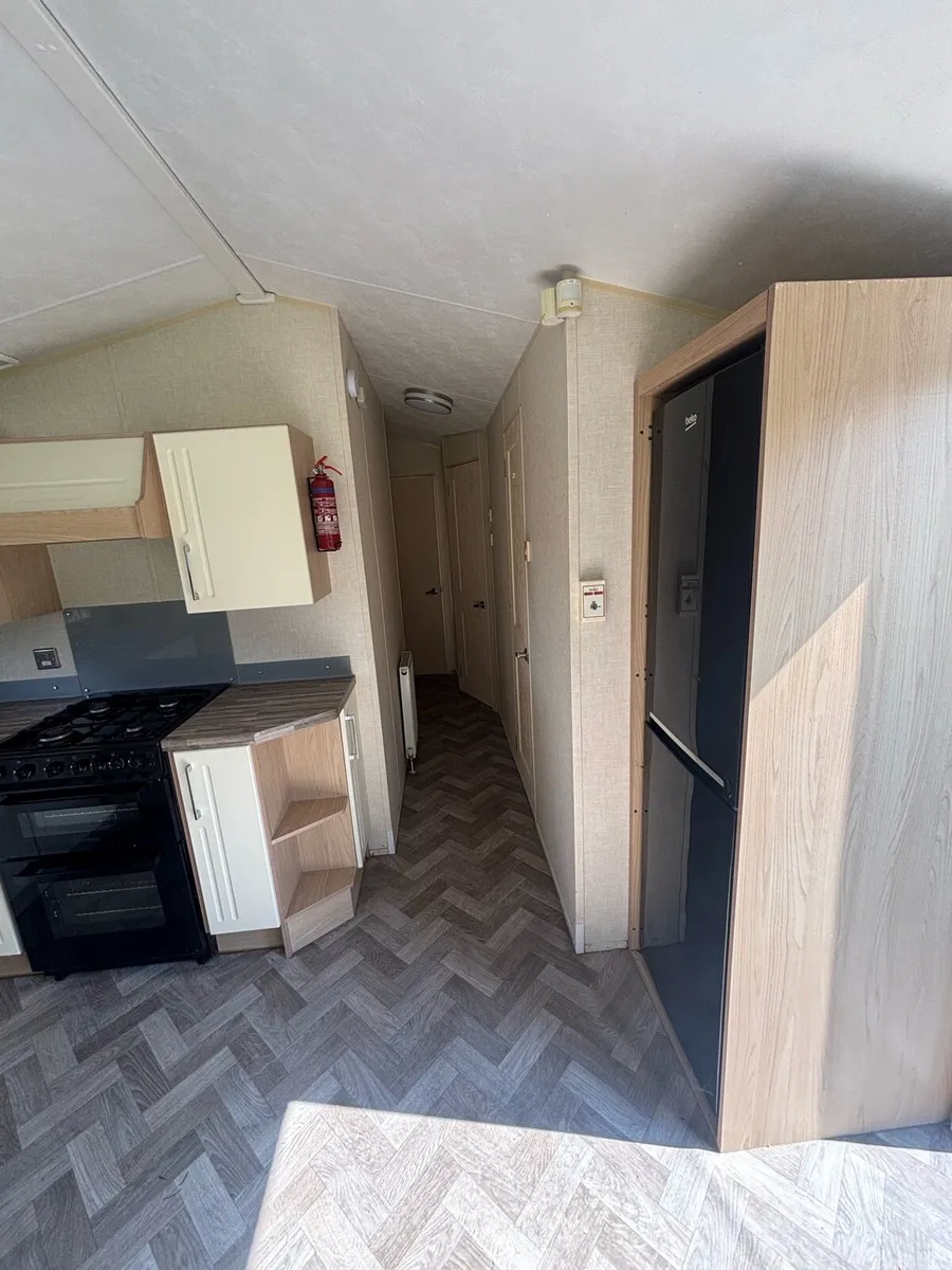Mobile Homes - Image 4