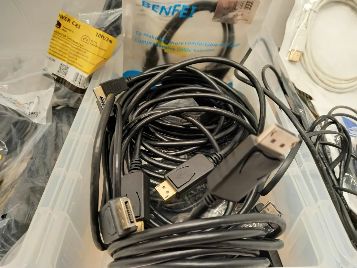 Online Auction Of Display Adapters & More! - Image 3