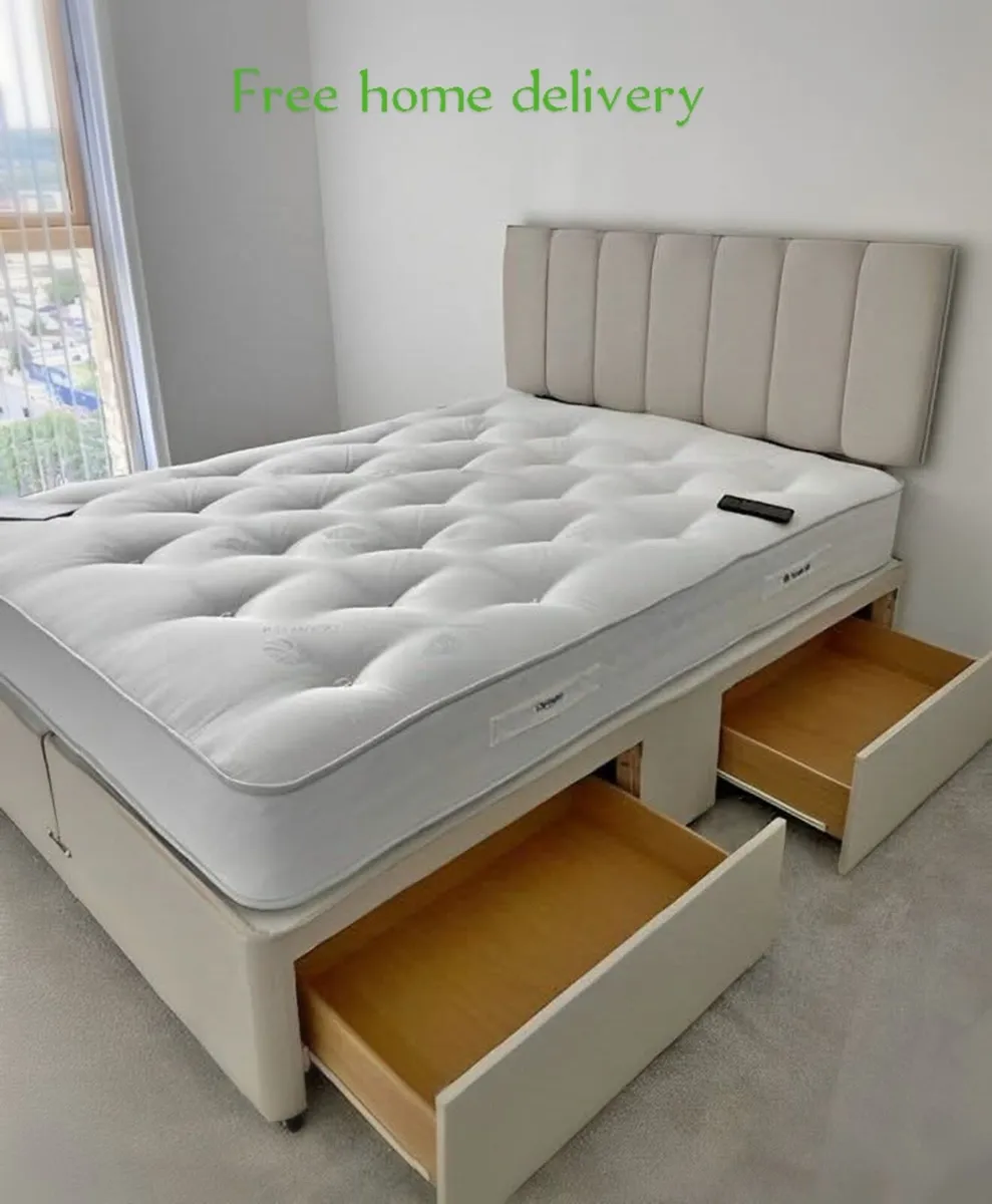 Comfortable beds with or without mattress, various - Image 1
