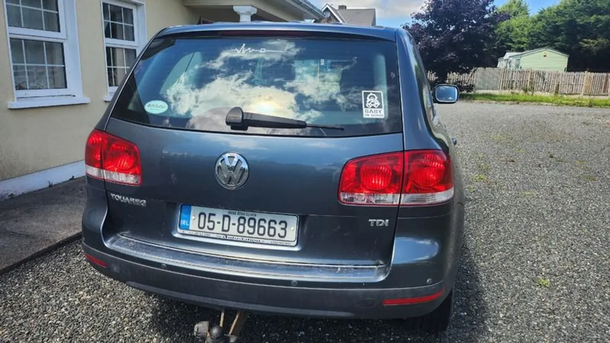 2005 Volkswagen Touareg - Image 3