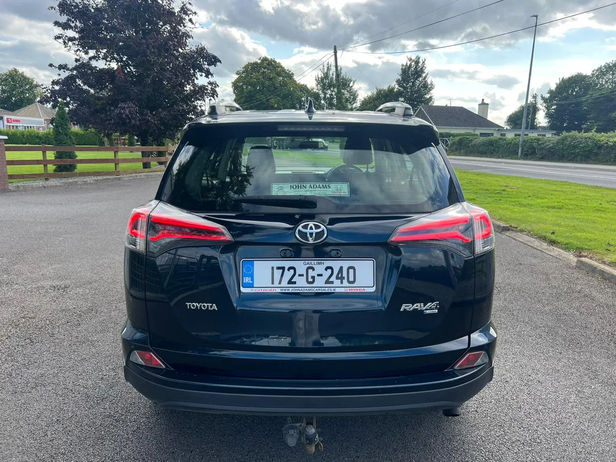 Toyota RAV4 Luna 2WD 2017 - Image 4