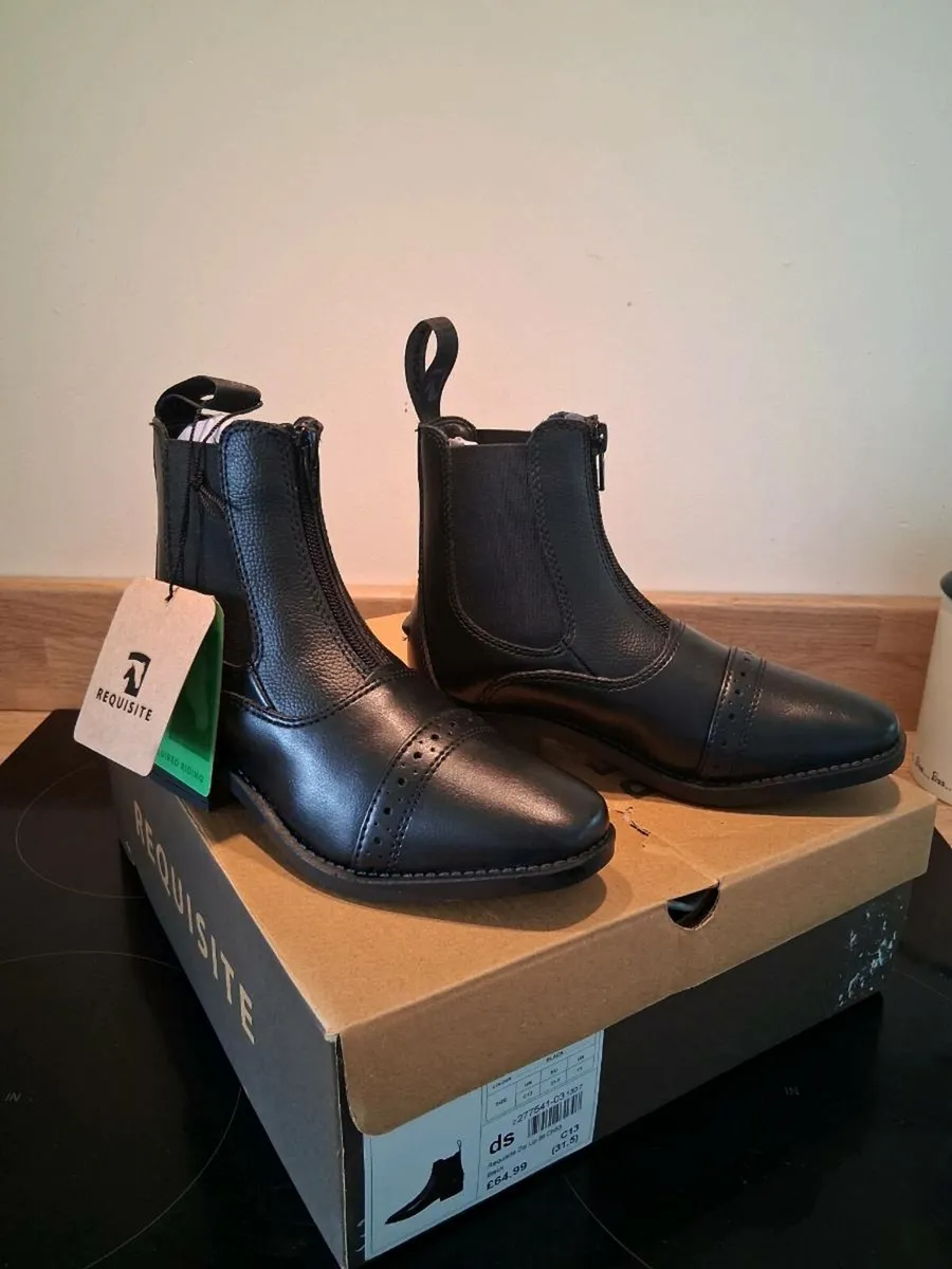 Kids jodphur boots size 13 - Image 3