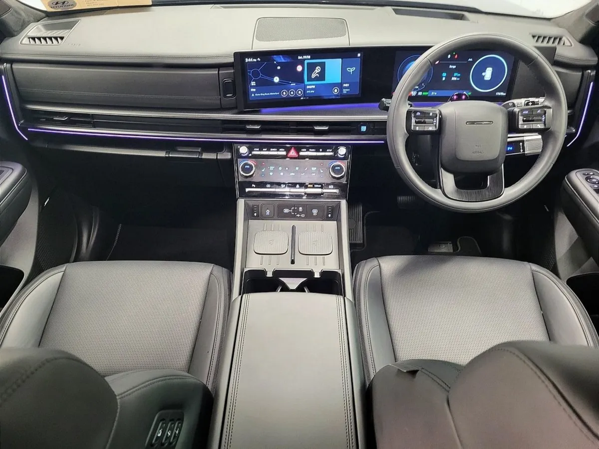 Hyundai Santa Fe 1.6 Phev 4WD Premium Calligraphy - Image 4