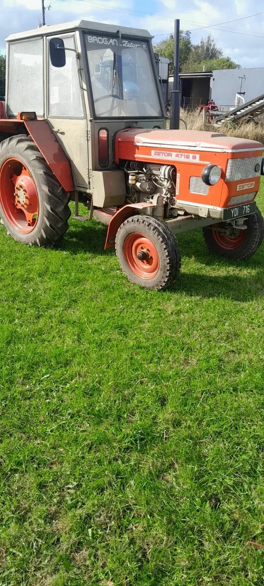 Vintage zeteor tractor - Image 1