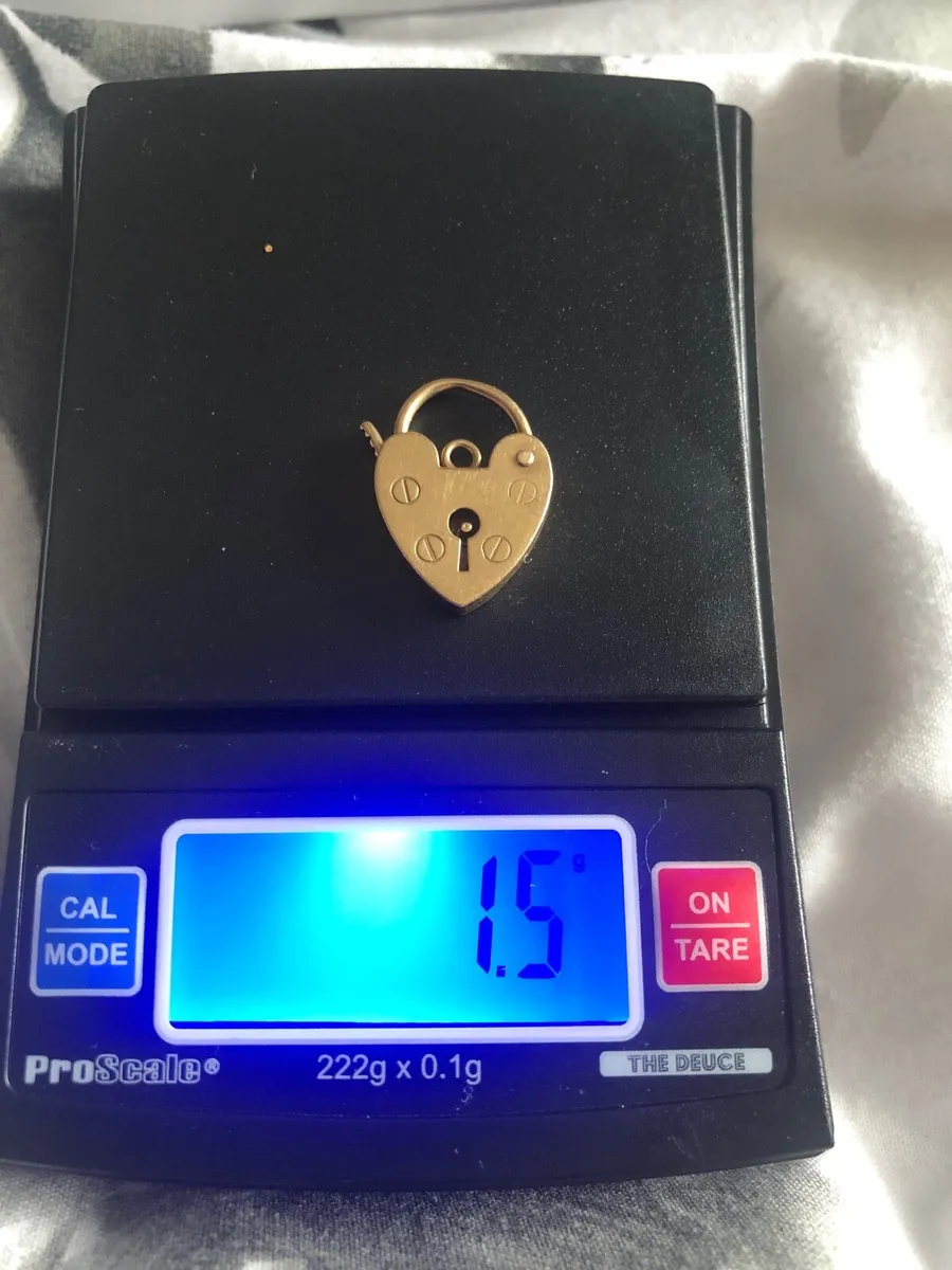 9ct gold padlock - Image 3
