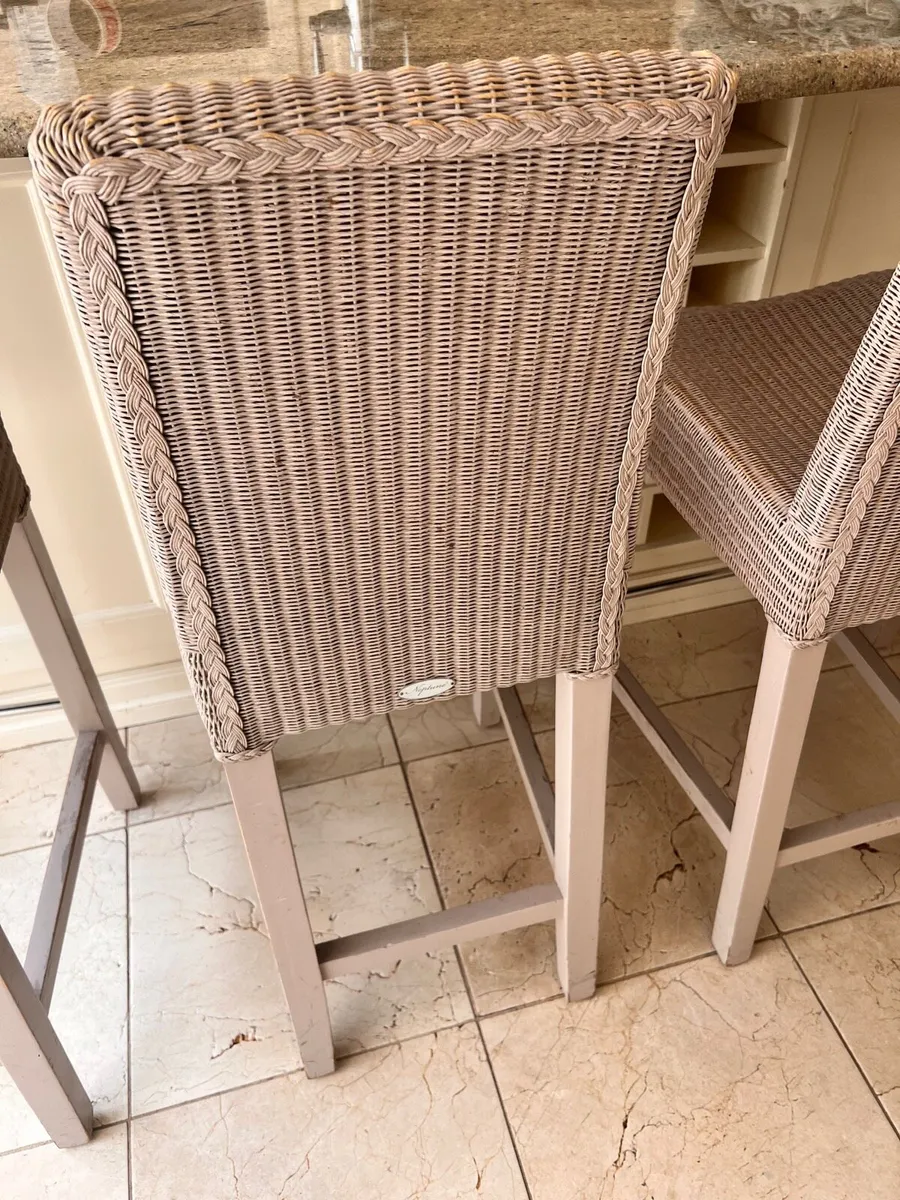 Neptune island stools x 4 - Image 2