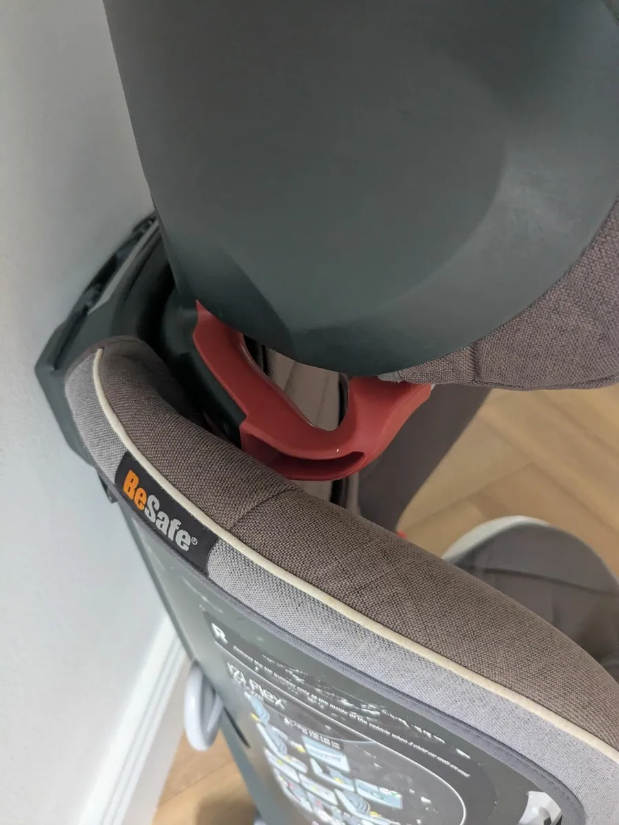 2 Isofix High Back Car Seats (BeSafe) - Image 2