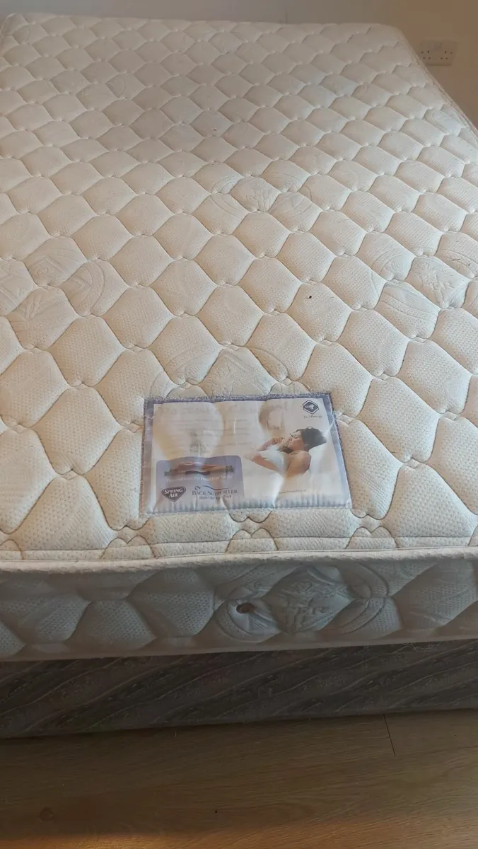 Double bed - Image 1