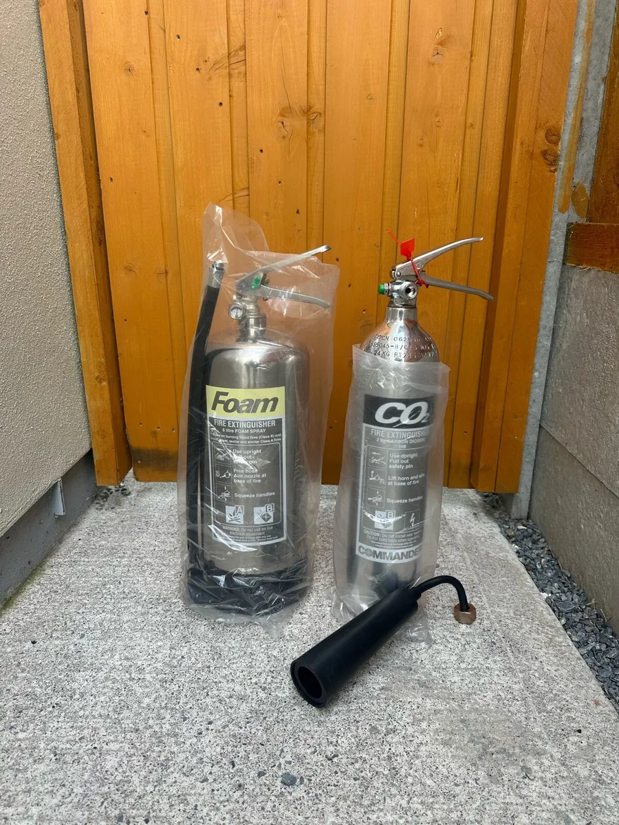 Fire extinguisher - Image 1