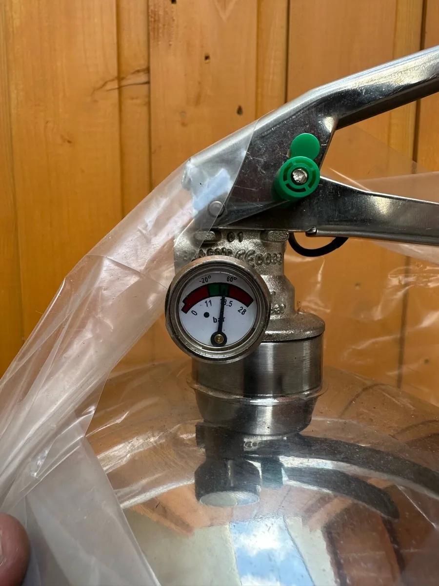 Fire extinguisher - Image 2