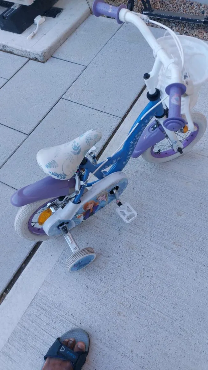 Disney frozen bike - Image 1