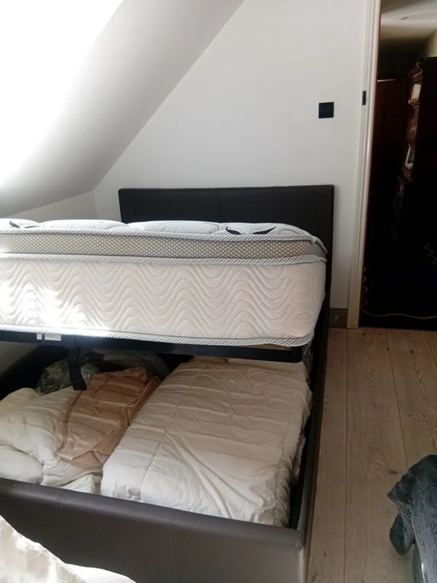Ottoman bed with brand new mattress - Image 1