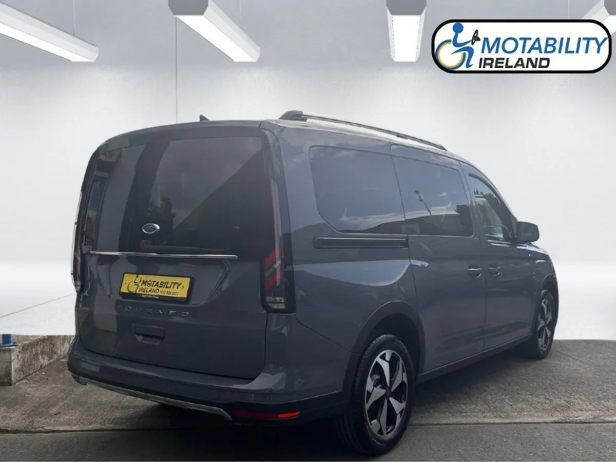 Ford TOURNEO CONNECT Active Wheelchair Accessible - Image 2