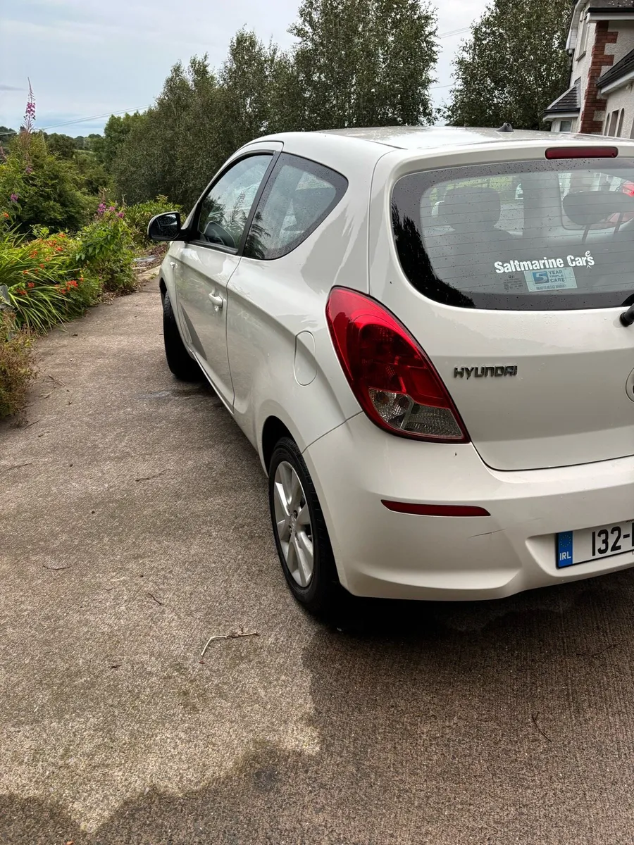 Car - Image 3