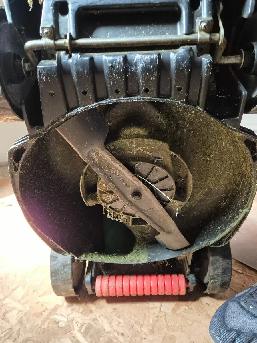 Lawnmower - Image 3