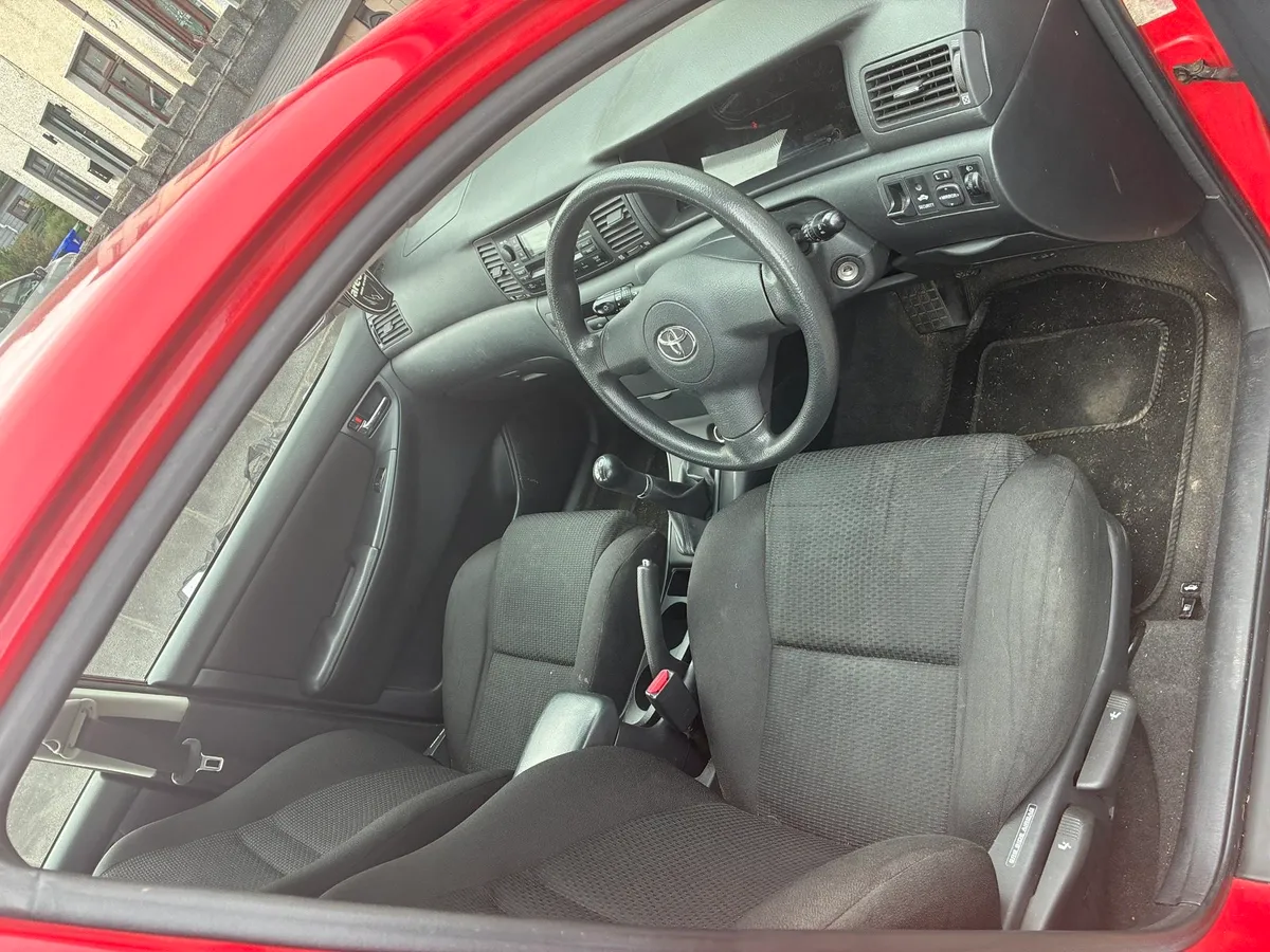 Toyota Carrolla - Image 3