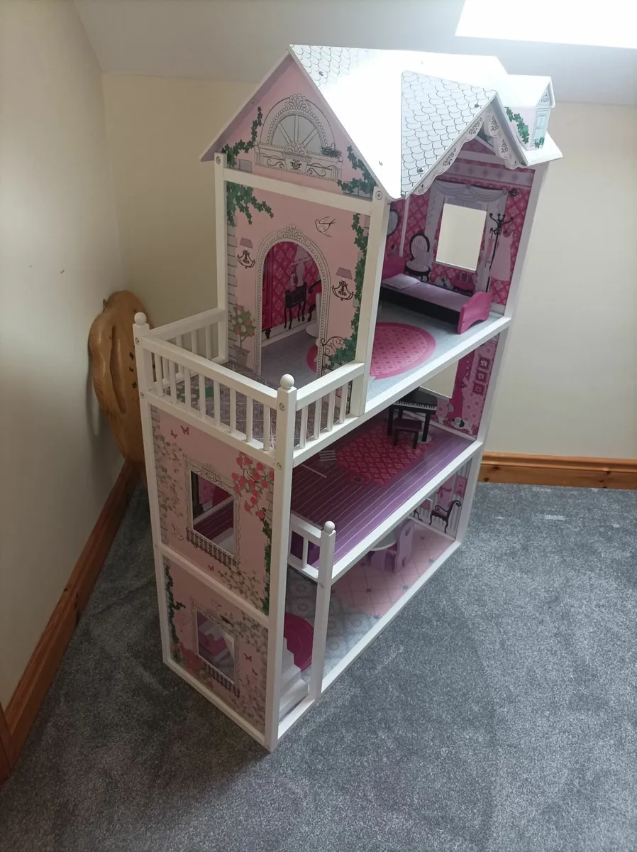 Dolls house, paw patrol, desk - Image 3