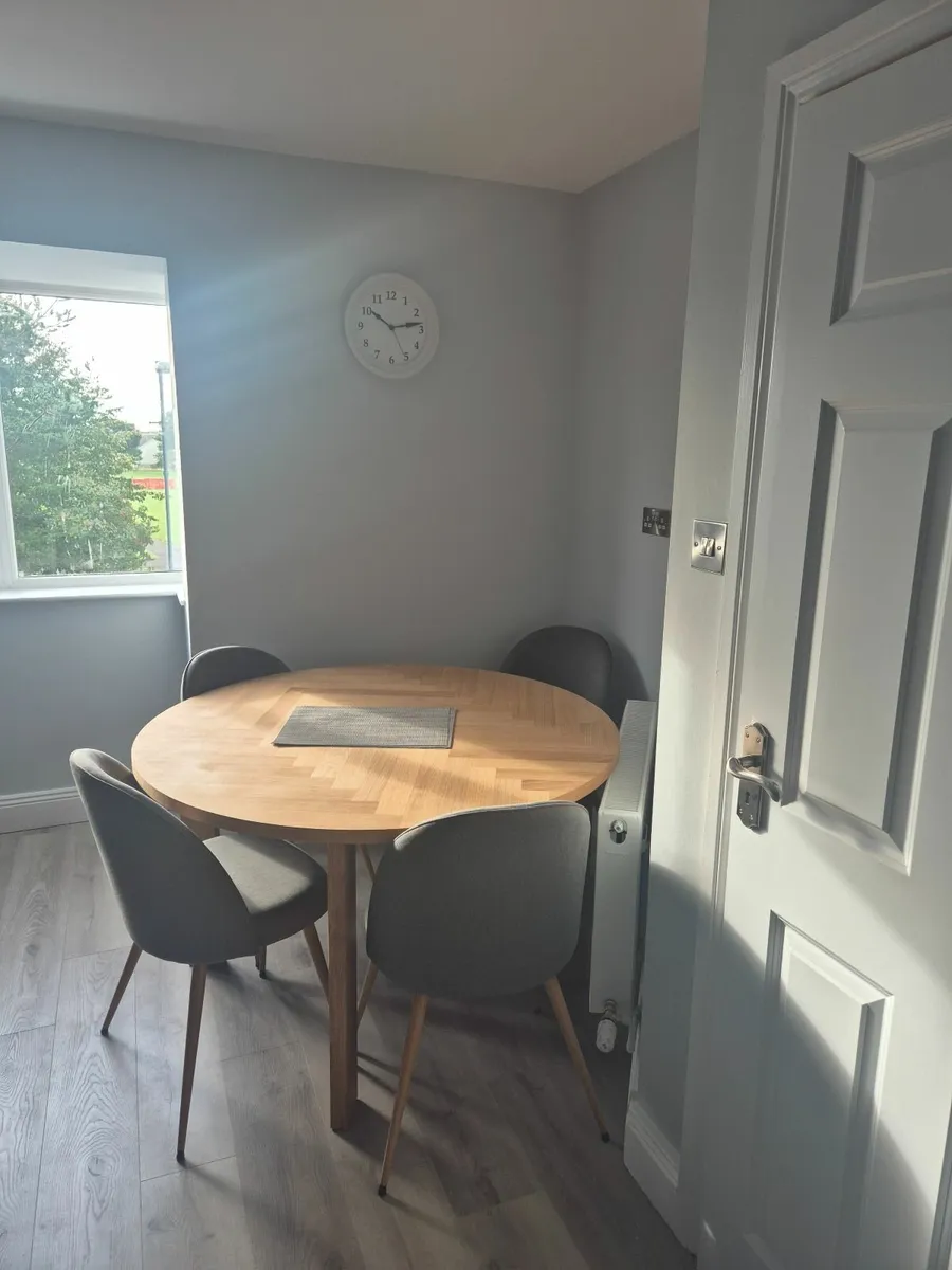 Room for rent - Image 4