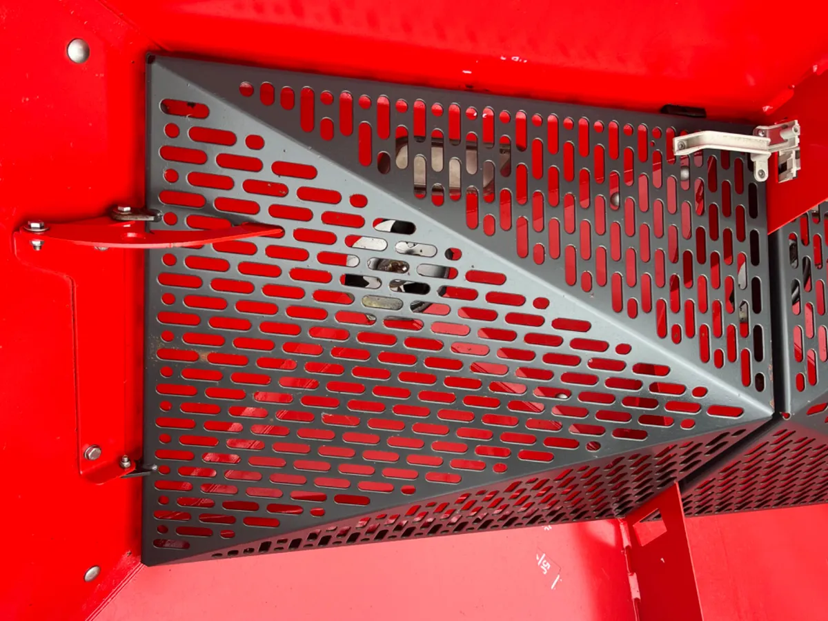 Vicon spreader 2 ton - Image 3