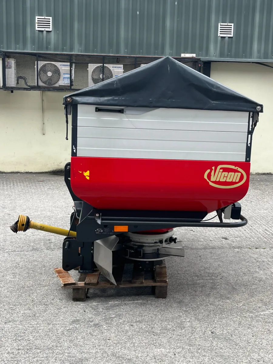 Vicon spreader 2 ton - Image 2