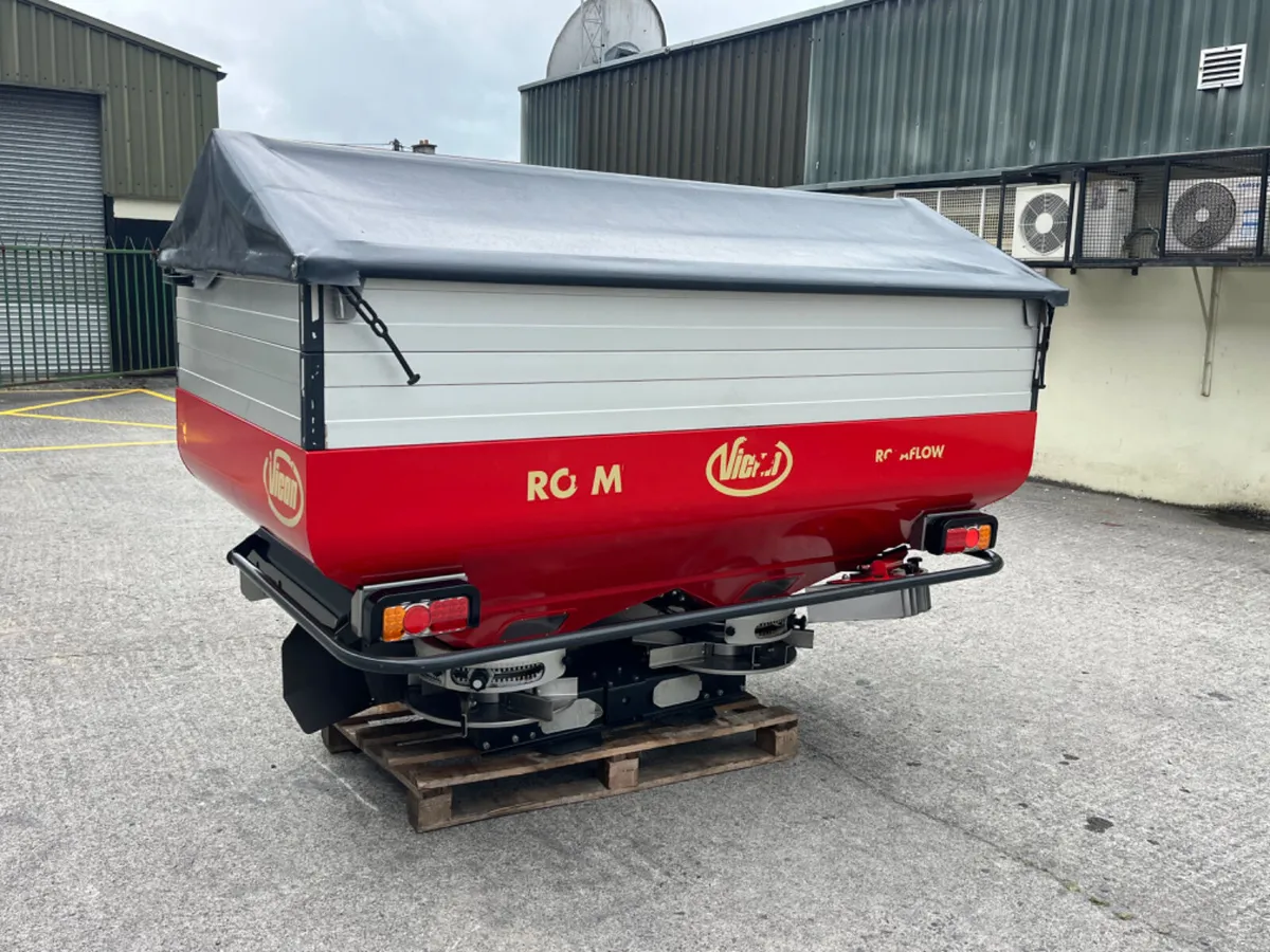 Vicon spreader 2 ton - Image 1