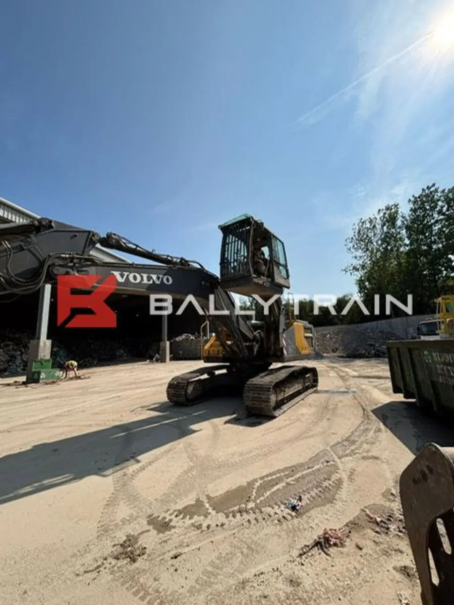 Volvo EC250EL Excavator (High Rise Cab) - Image 2