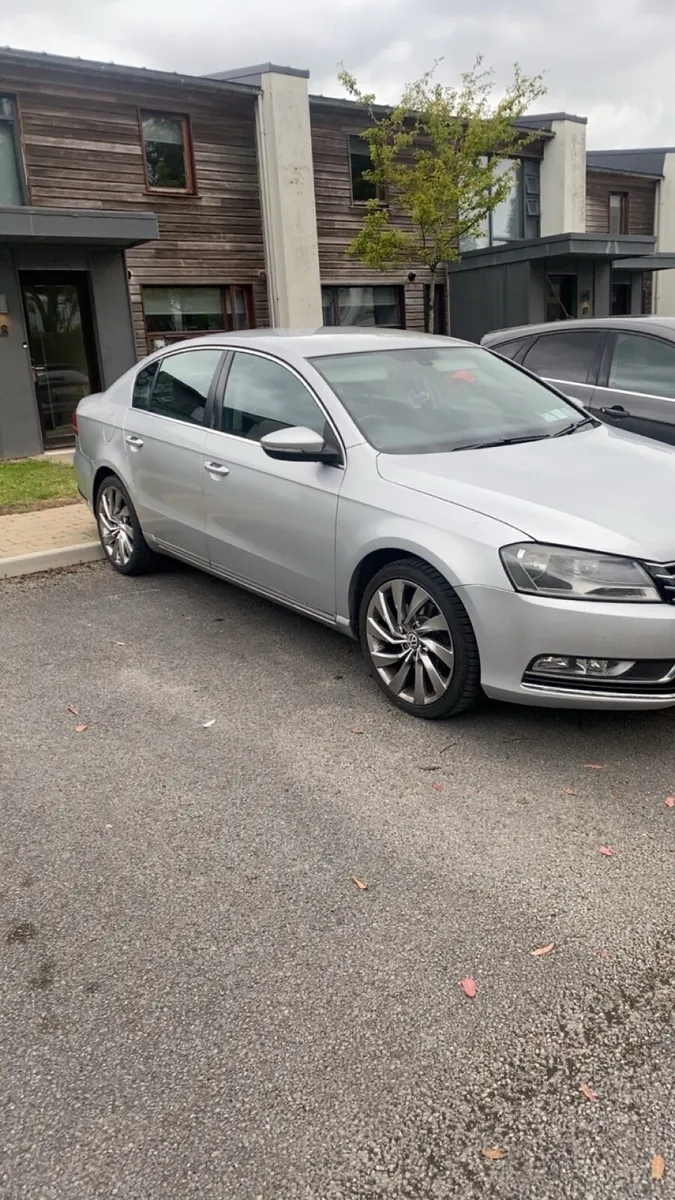 Volkswagen Passat - Image 4